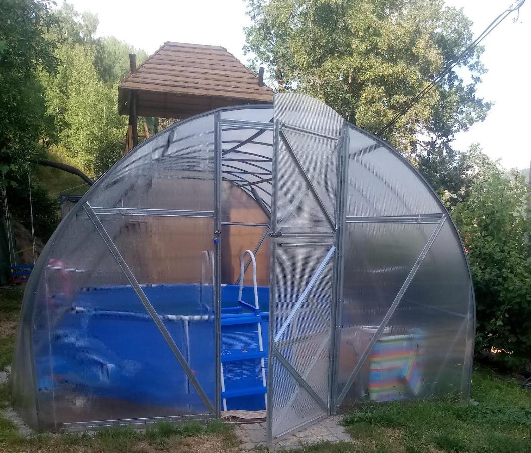 Penzion Apartmany Becov Bečov nad Teplou Dış mekan fotoğraf