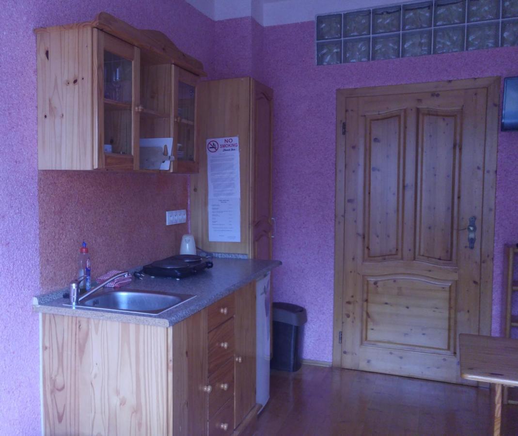 Penzion Apartmany Becov Bečov nad Teplou Dış mekan fotoğraf