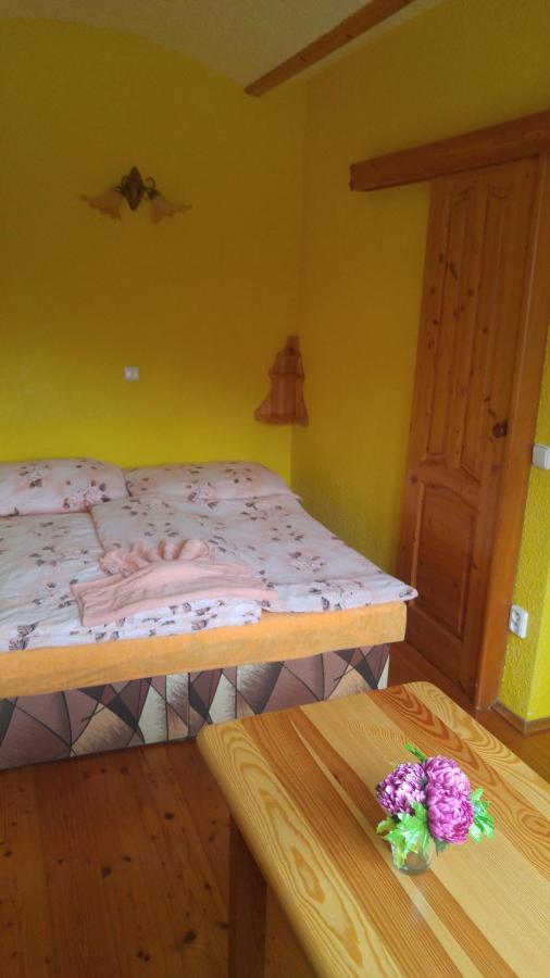 Penzion Apartmany Becov Bečov nad Teplou Dış mekan fotoğraf