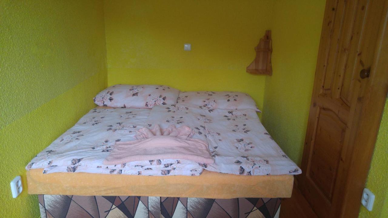 Penzion Apartmany Becov Bečov nad Teplou Dış mekan fotoğraf