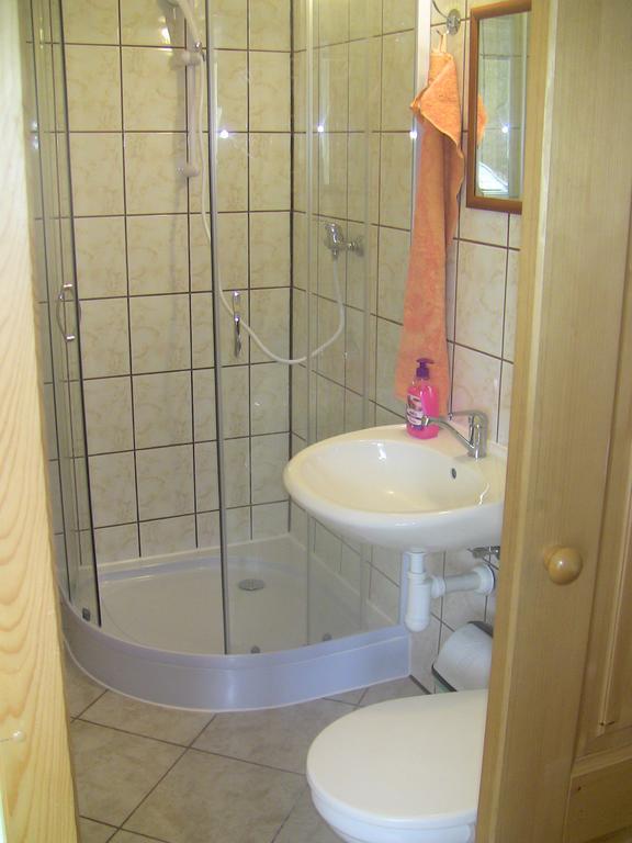 Penzion Apartmany Becov Bečov nad Teplou Dış mekan fotoğraf