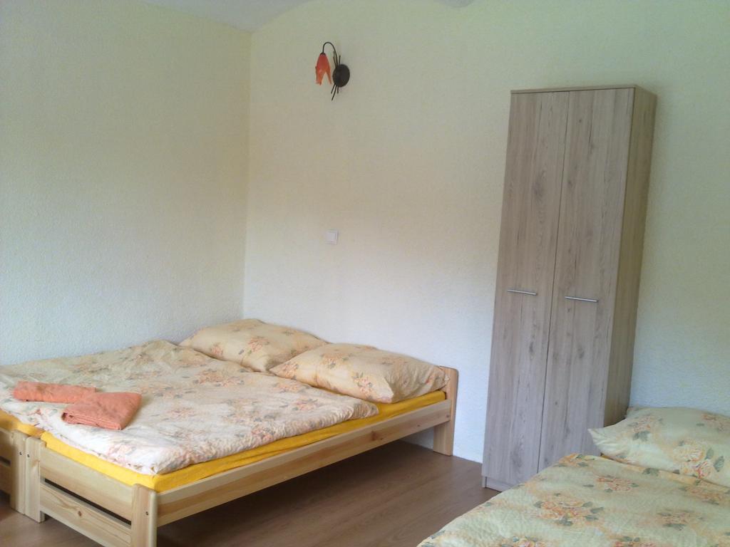 Penzion Apartmany Becov Bečov nad Teplou Dış mekan fotoğraf